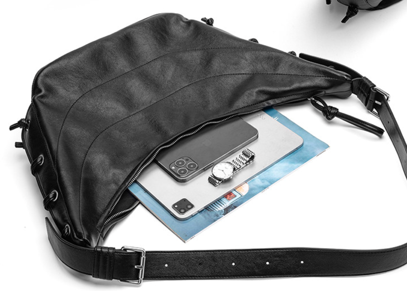 NOIR CRESCENT BAG