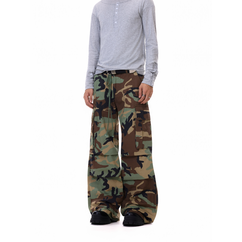 BAGGY CAMO PARACHUTE CARGO PANTS