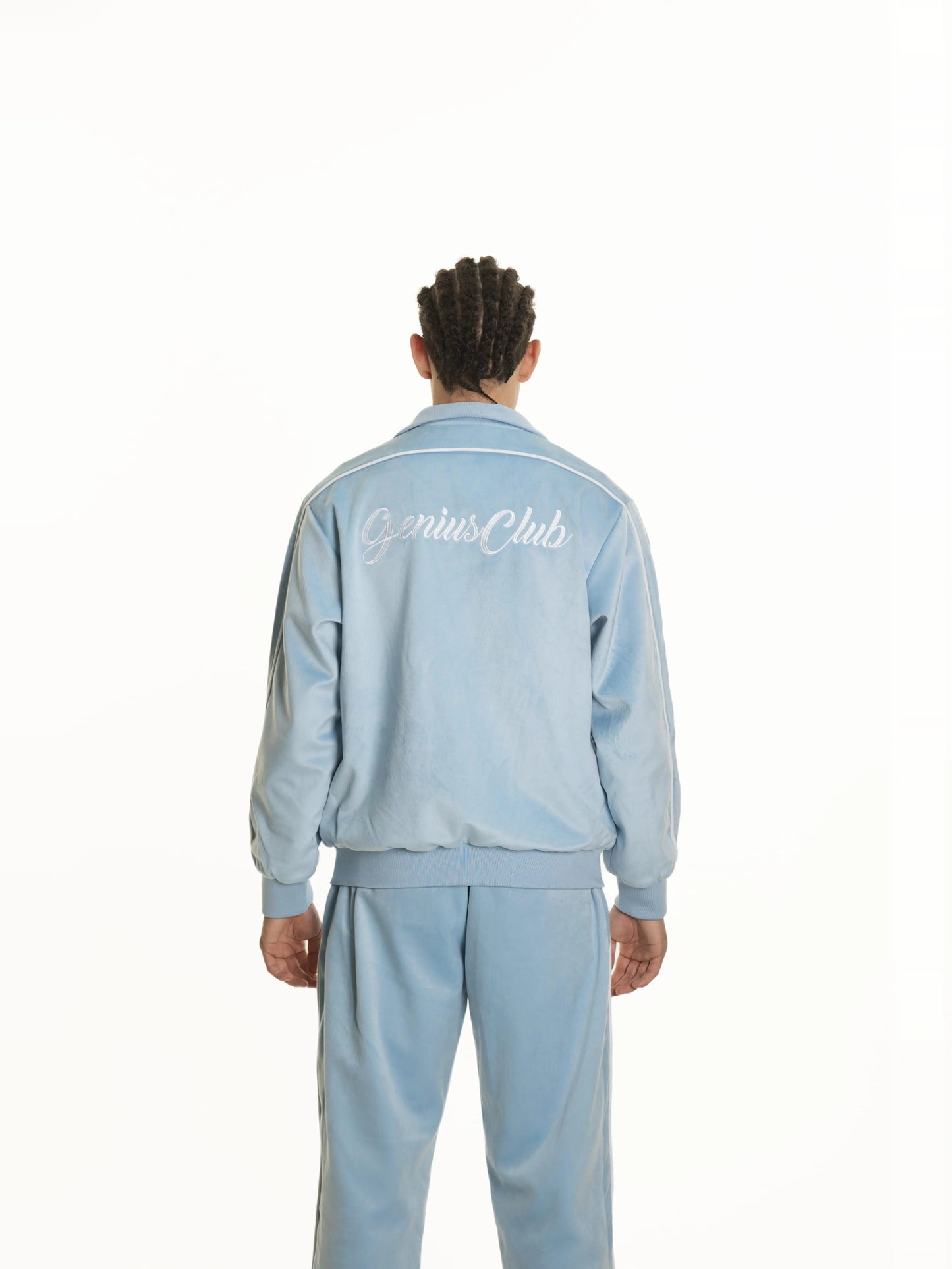 EMBROIDERED VELVET TRACK SETUP