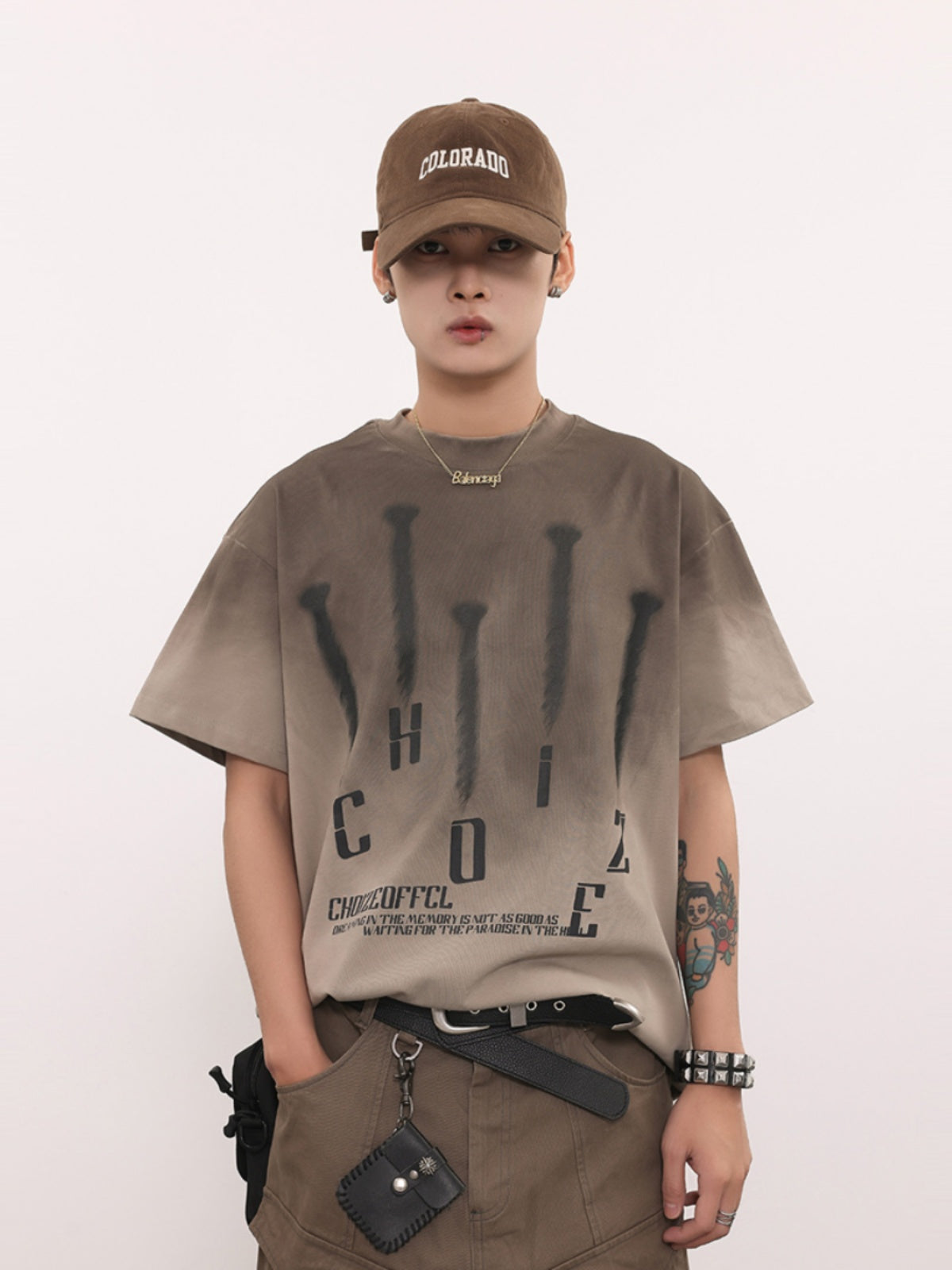 NAIL GRADIENT WASHED DISTRESSED T-SHIRT