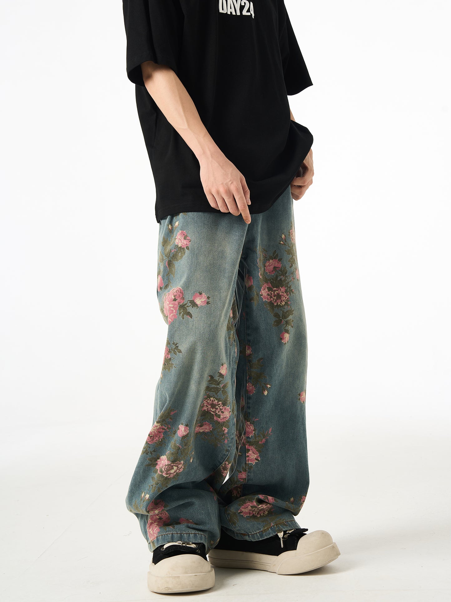 VINTAGE WASHED FLOWER DENIM PANTS