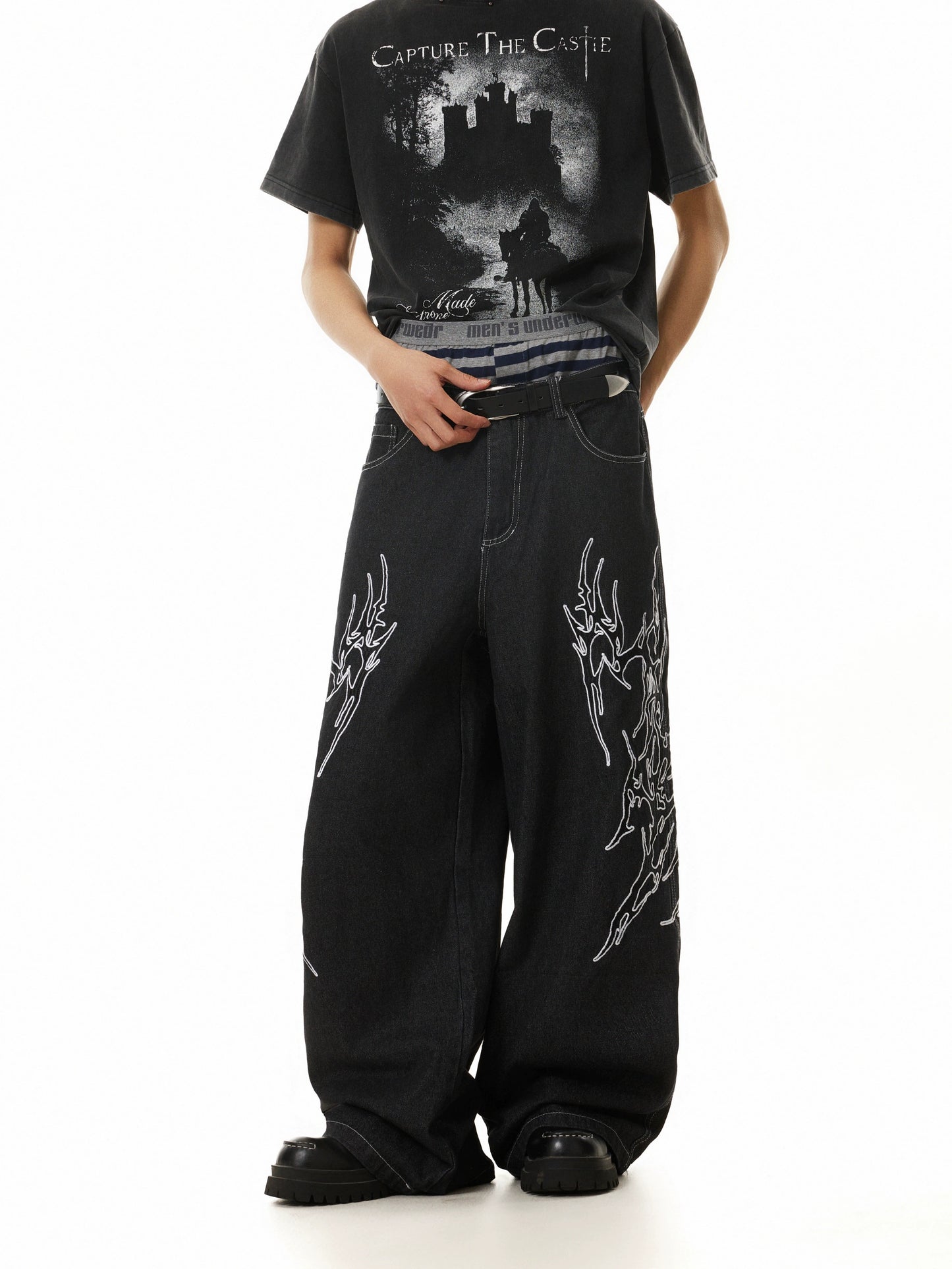 FIRE PATTERN EMBROIDERY BAGGY DENIM