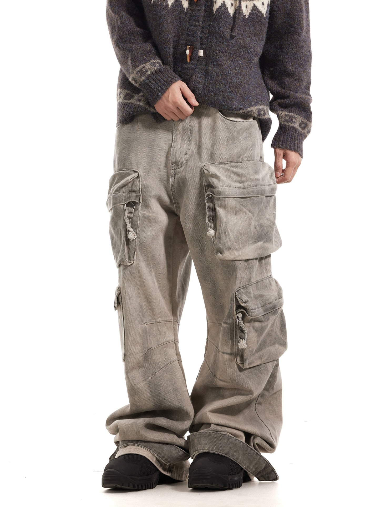 MULTI POCKET DISTRESSED CARGO DENIM PANTS