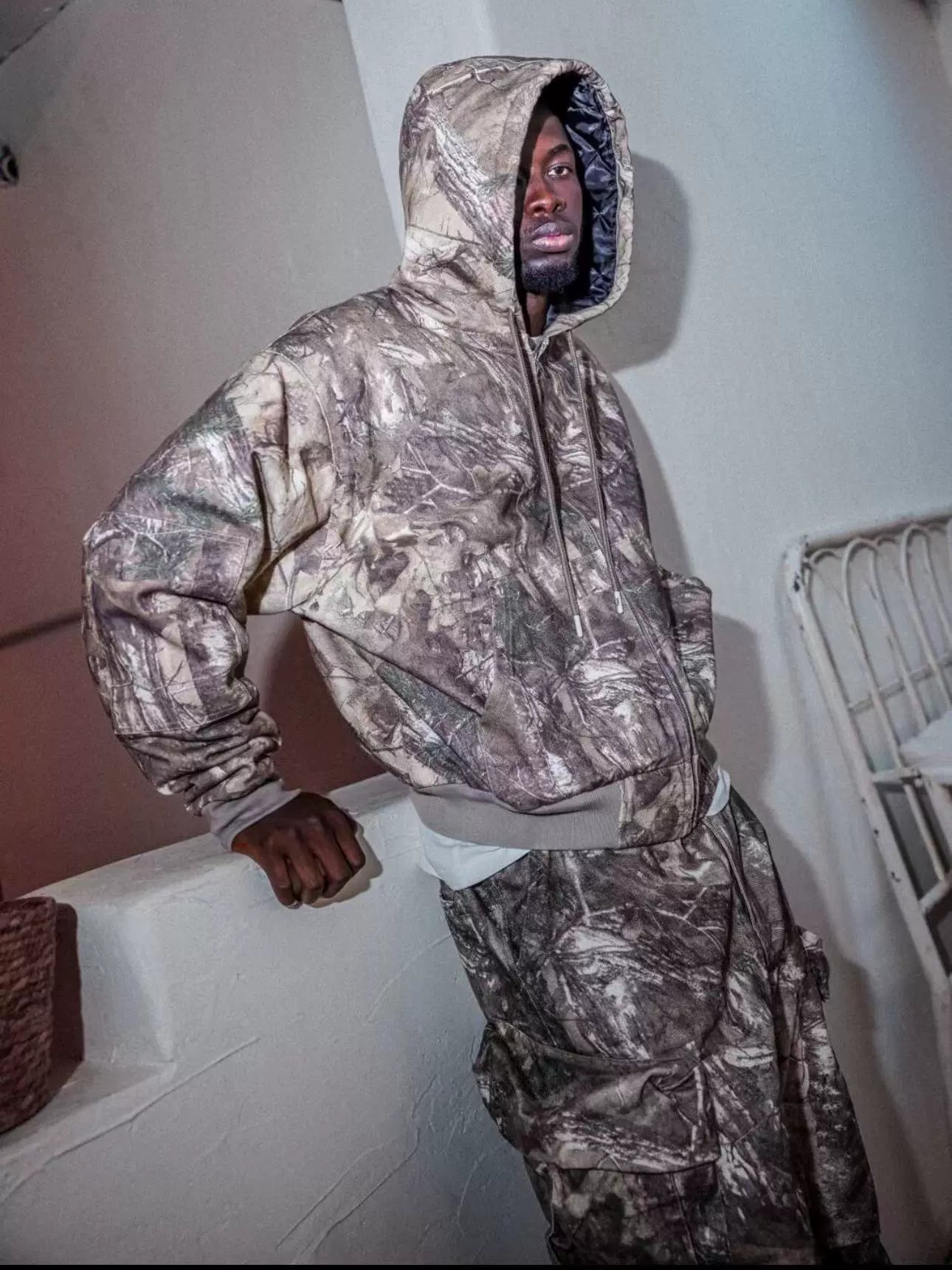 REAL TREE ZIP UP HOODIE