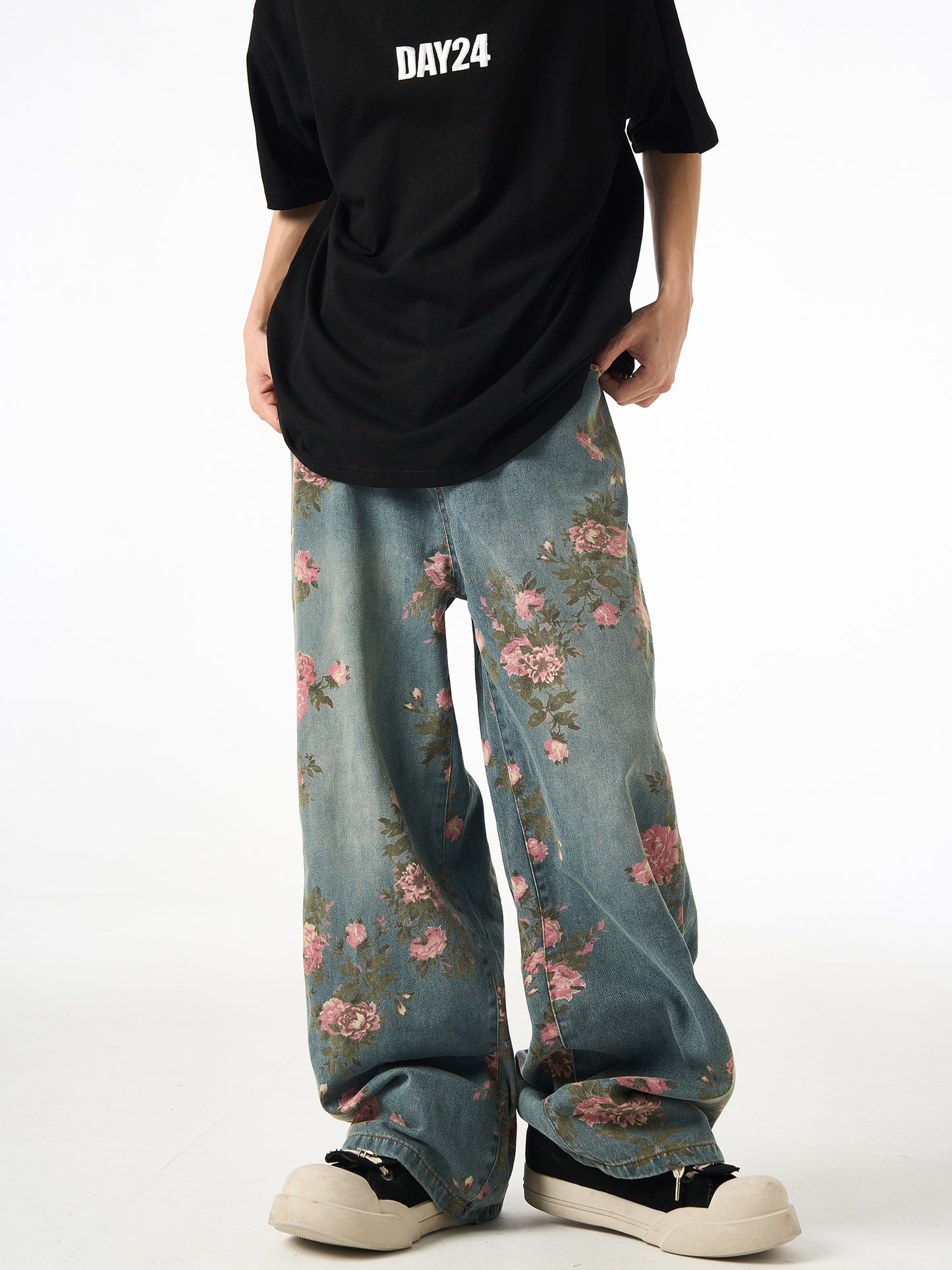 VINTAGE WASHED FLOWER DENIM PANTS