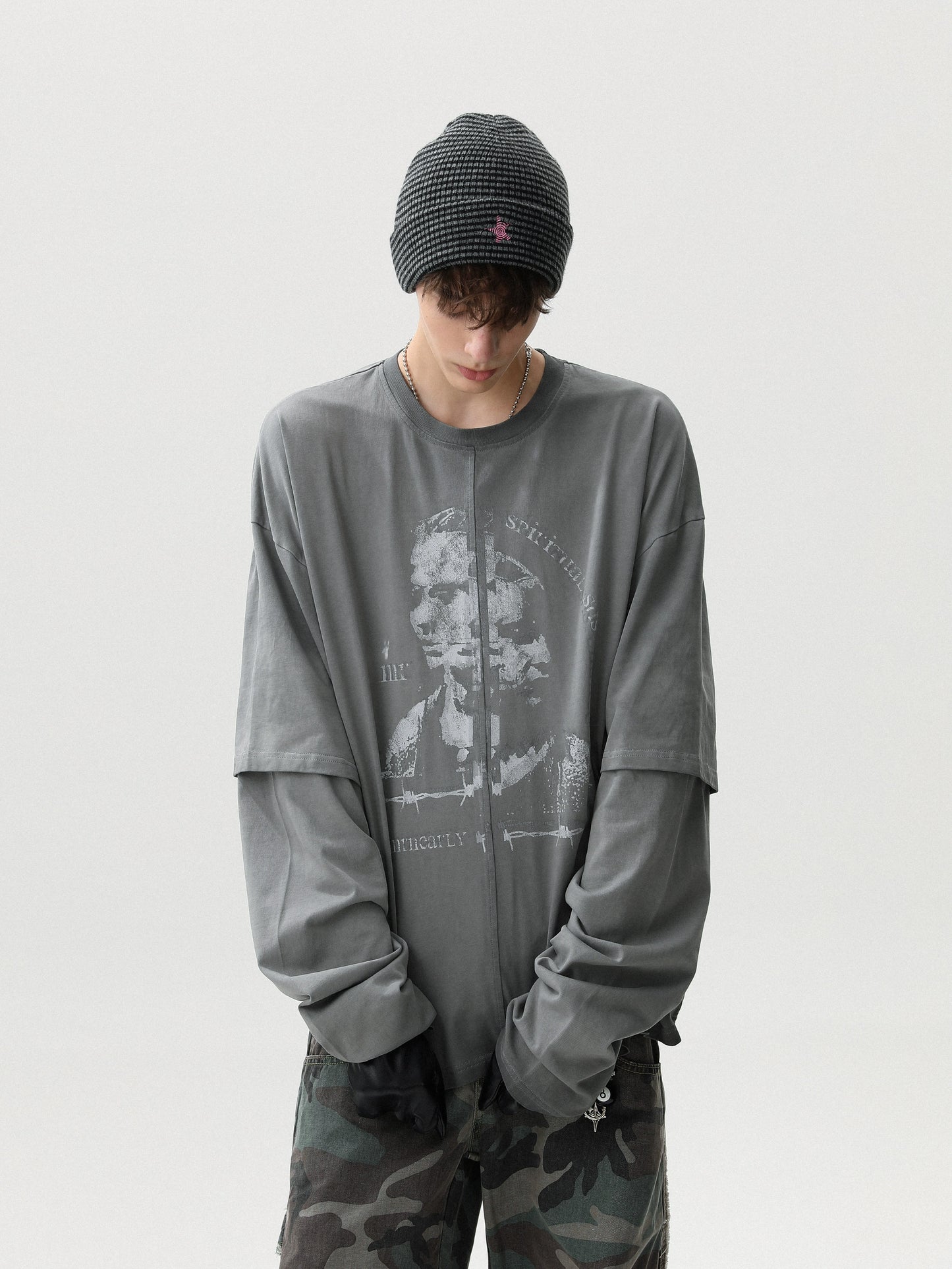 DISTRESSED AMERICAN LONG-SLEEVE T-SHIRT