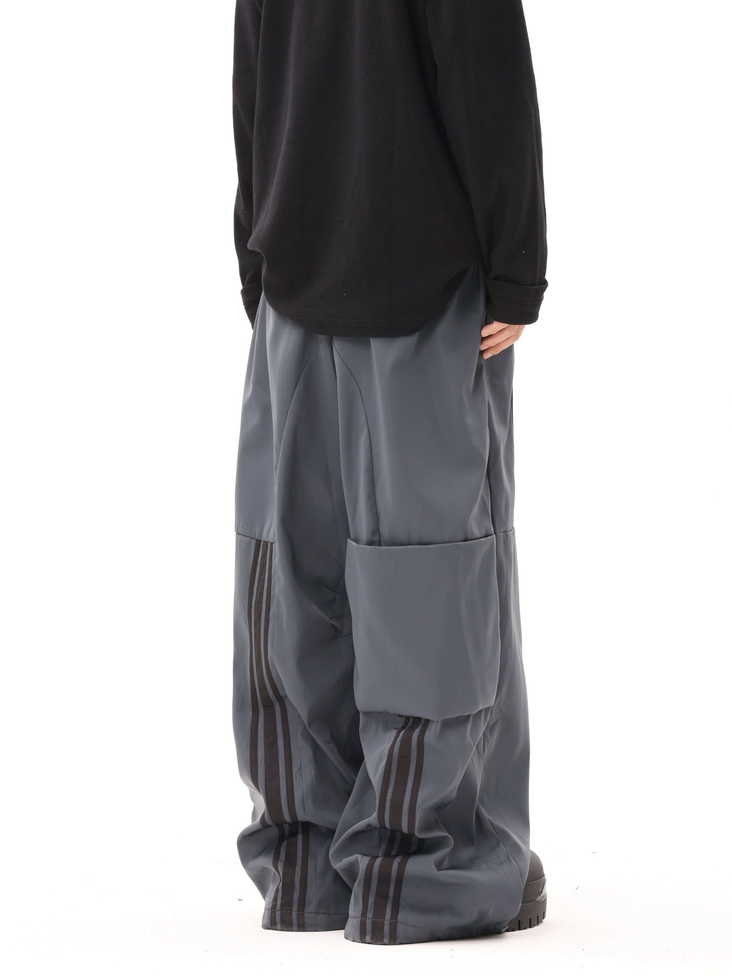 STRIPE MULTI POCKET CARGO TRACK PANTS