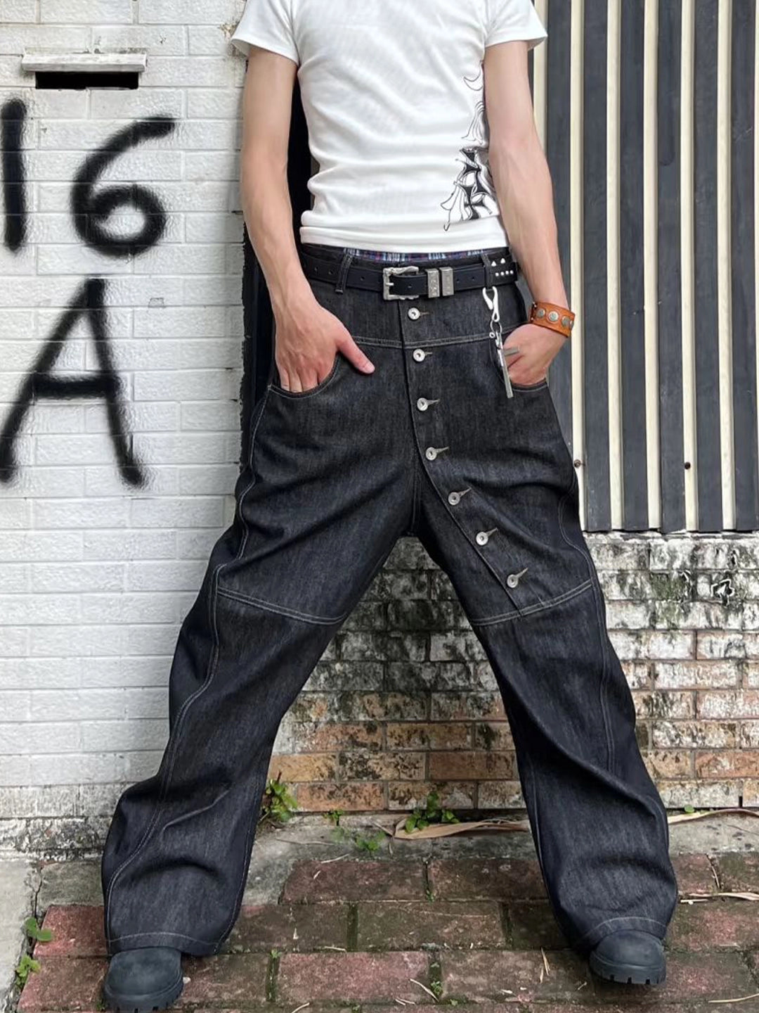ASYMMETRIC BUTTON BAGGY DENIM