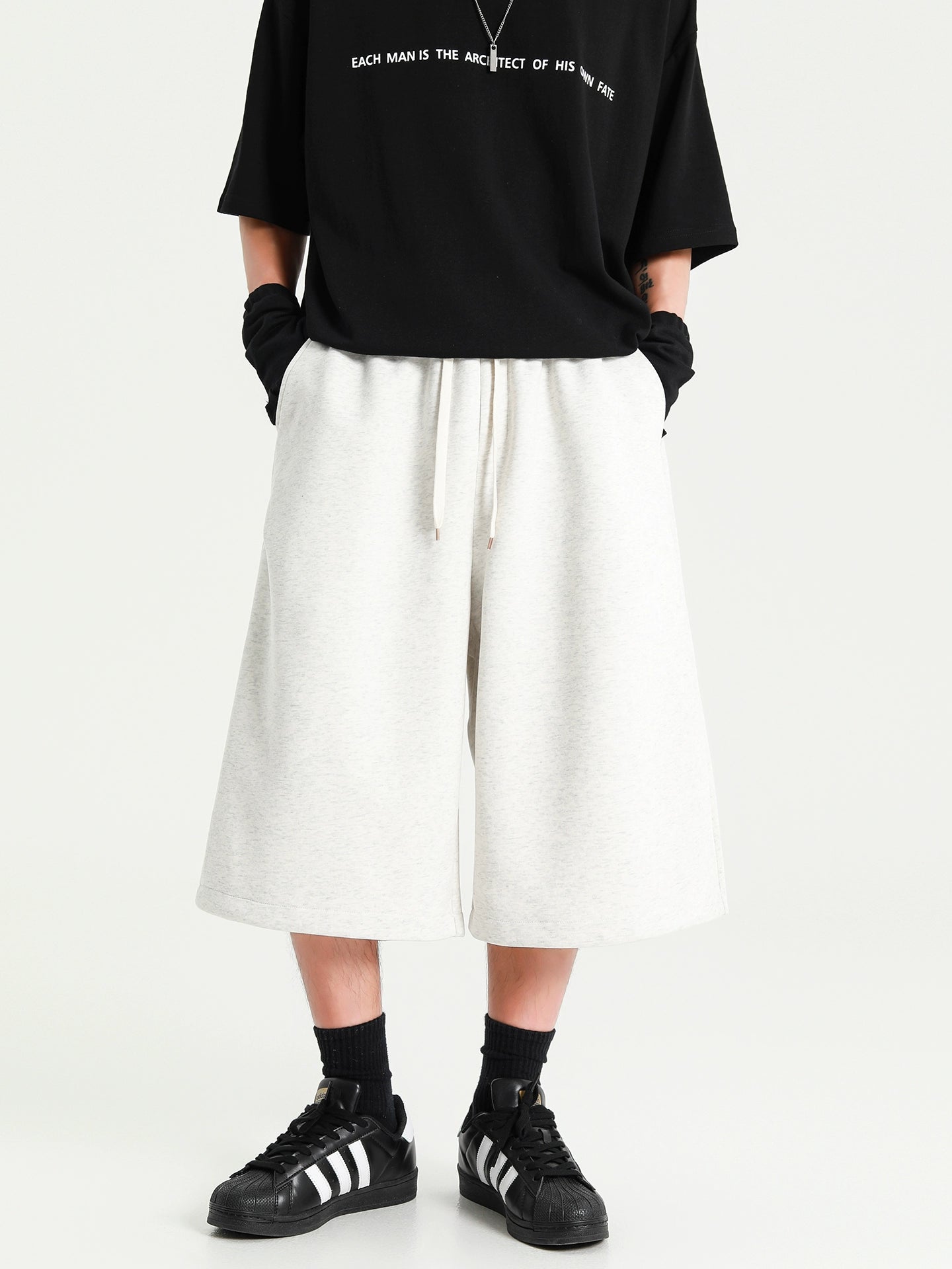 STUDS SWEAT SHORTS