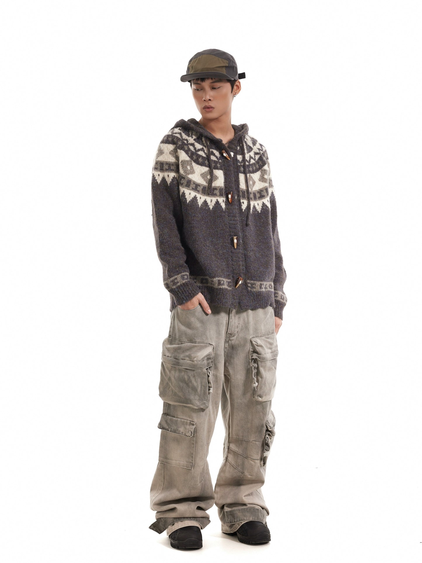 MULTI POCKET DISTRESSED CARGO DENIM PANTS
