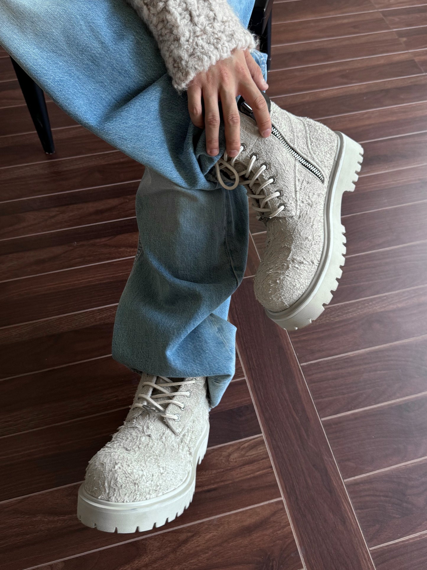 COWHIDE HIGHSOLE COMBAT BOOTS