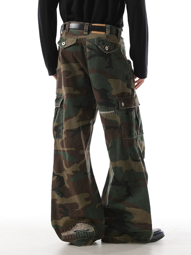 CAMO DESTROYED WIDE LEG PANTS