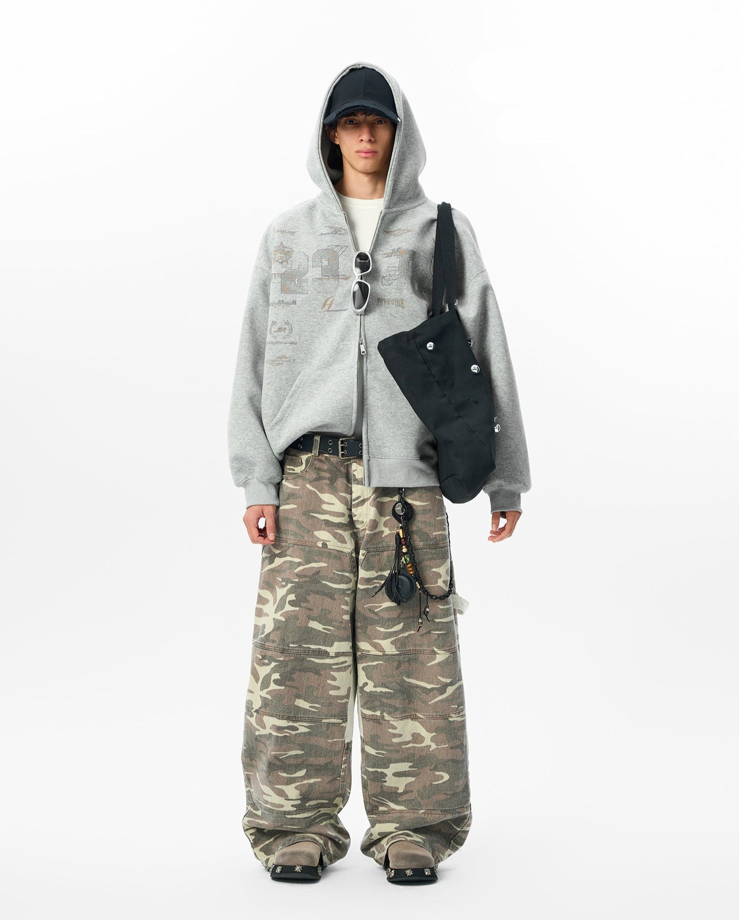 SCRATCHED GRAPHIC DOUBLE ZIPPED HOODIE