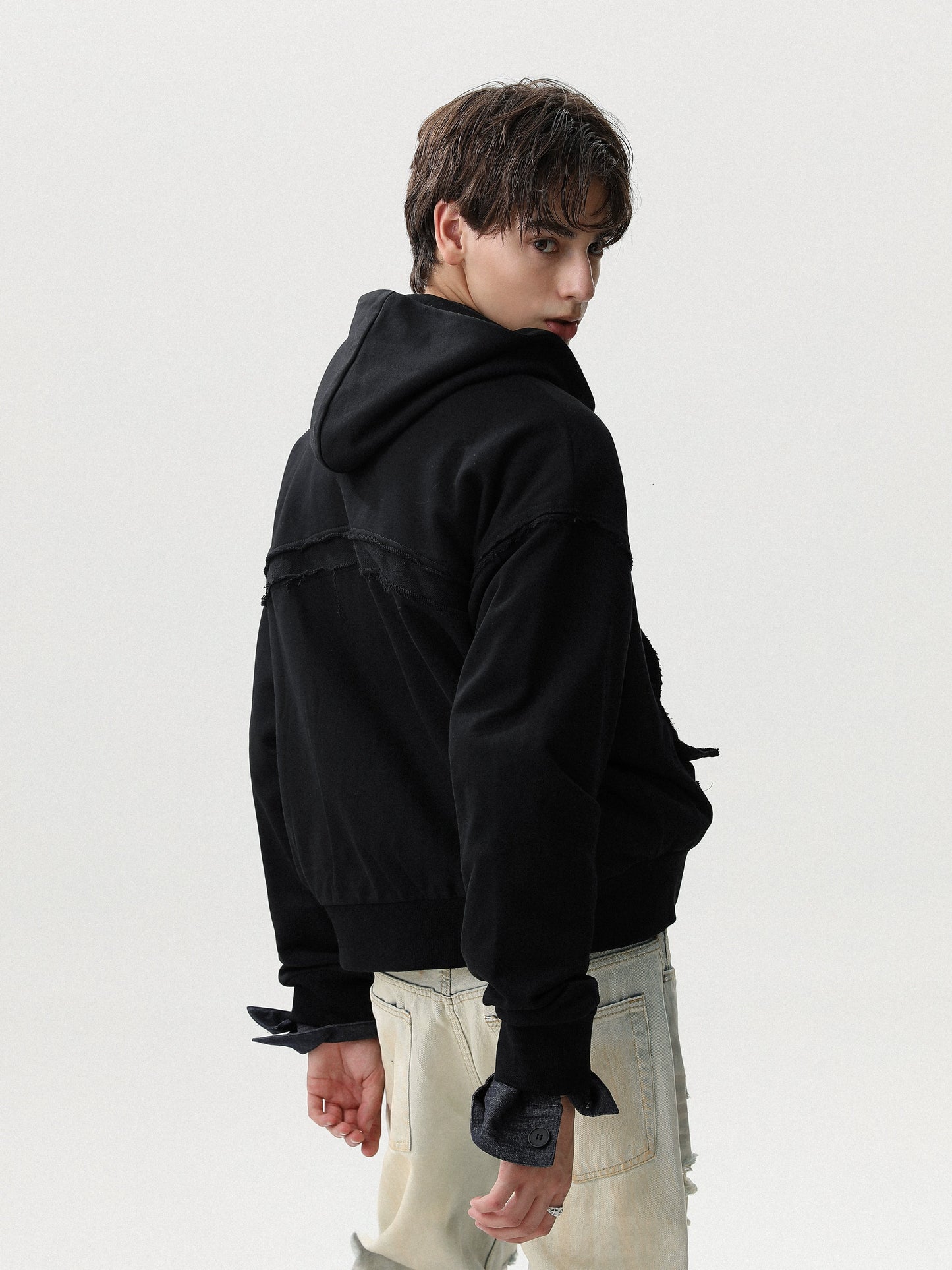 DISTRESSED CUT-OFF STITCH ZIP HOODIE