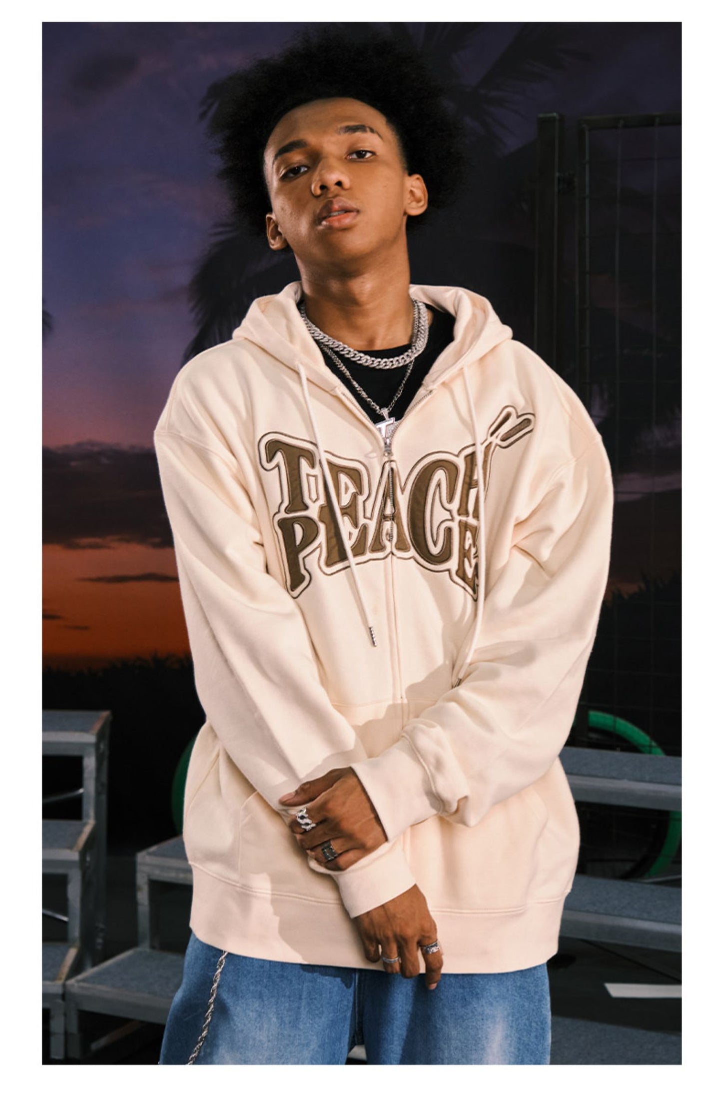 PATCH EMBROIDERY ZIPPED HOODIE