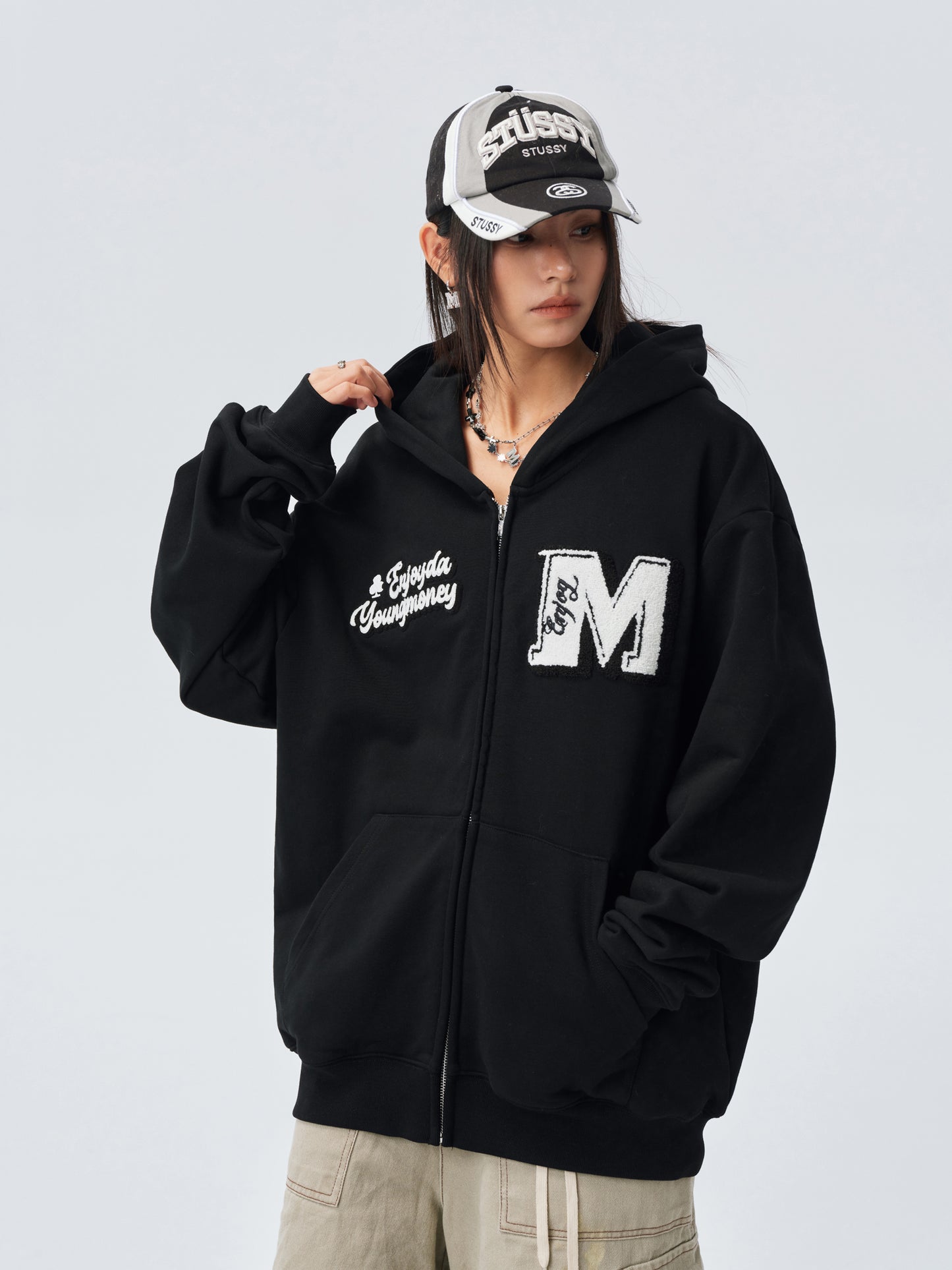 MEDM EMBROIDERY ZIPPED HOODIE