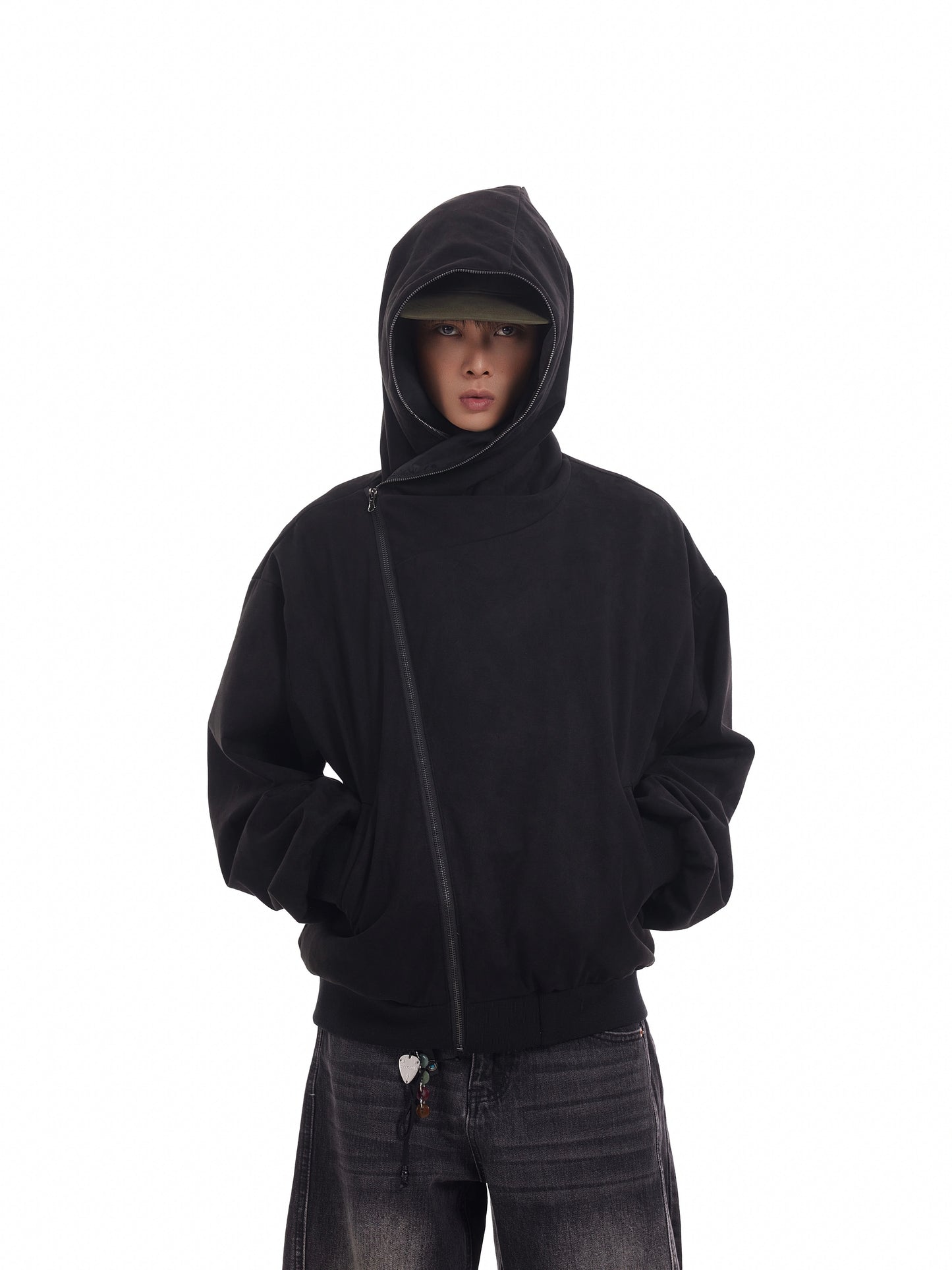 DIAGONAL ZIPPER HOODIE