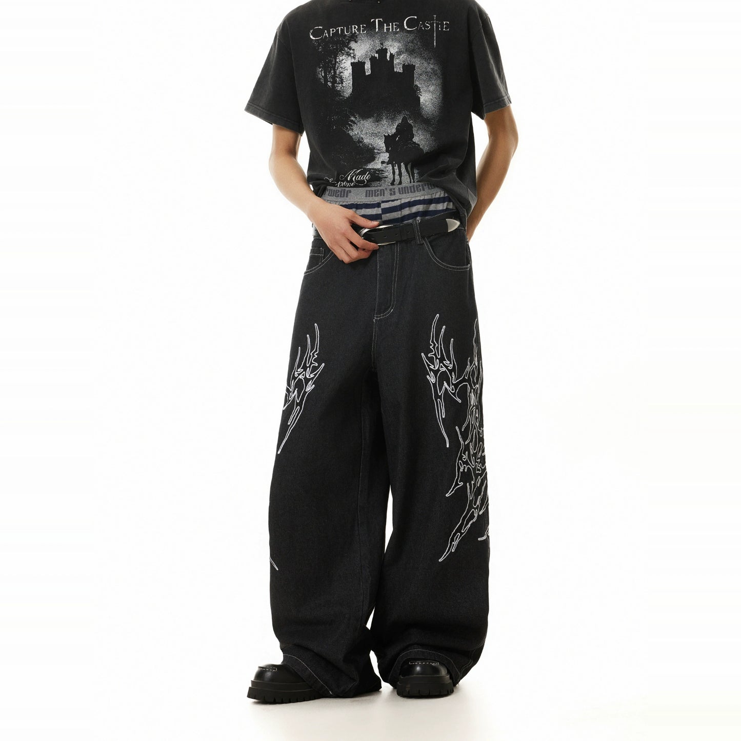 FIRE PATTERN EMBROIDERY BAGGY DENIM