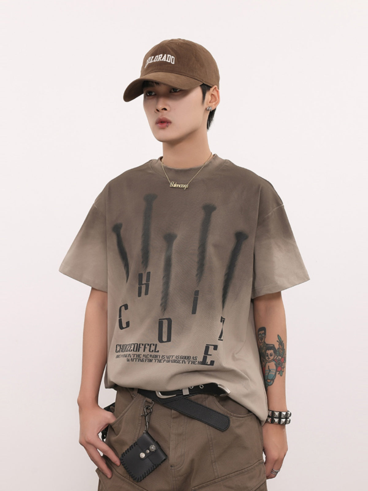 NAIL GRADIENT WASHED DISTRESSED T-SHIRT