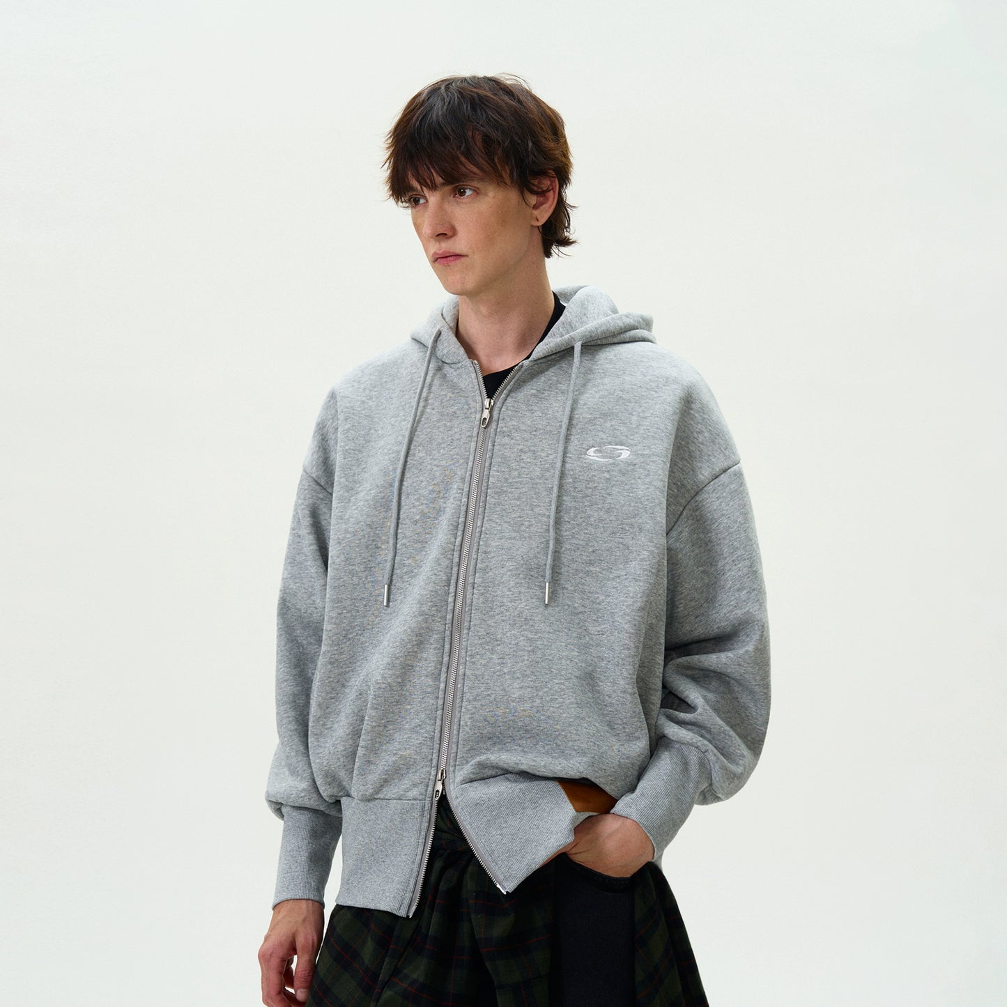 EMBROIDERY DOUBLE ZIPPED HOODIE