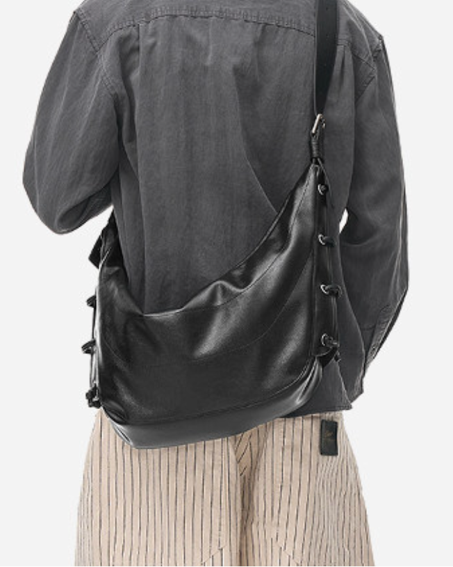NOIR CRESCENT BAG