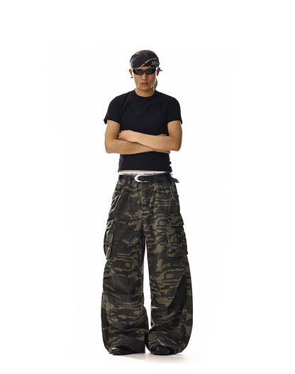 RETRO CAMOUFLAGE CARGO PANTS