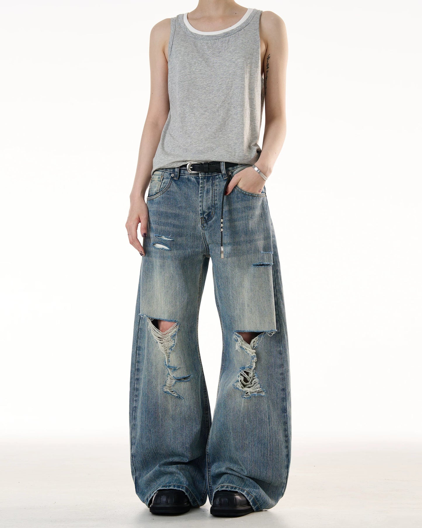 VINTAGE DISTRESSED WIDE-LEG DENIM