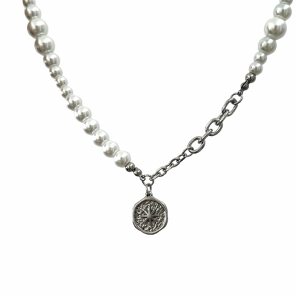 MARBLE COMPASS NECKLACE