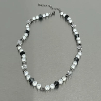 CRYSTAL PEARL NECKLACE