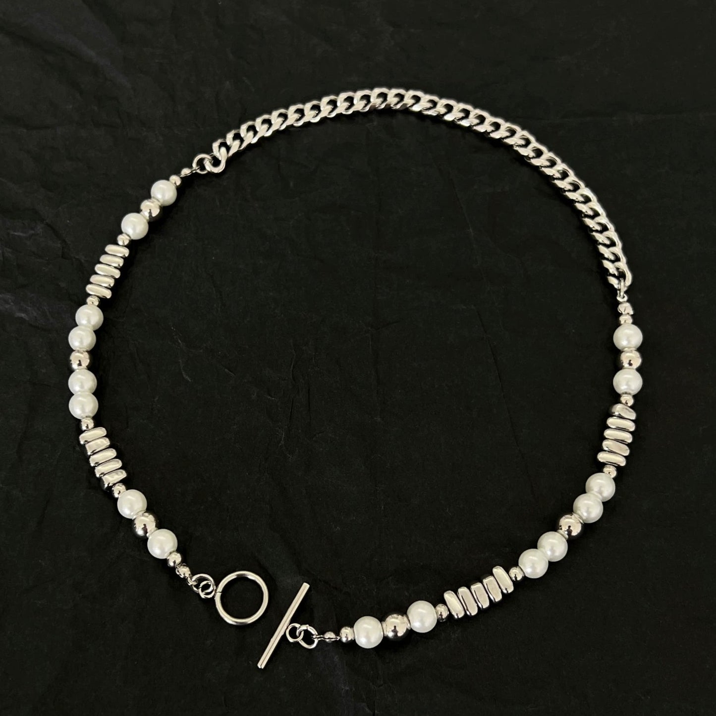TOGGLE PEARL NECKLACE