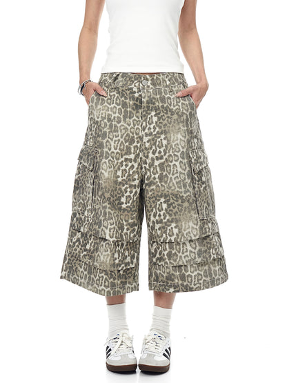 VINATGE DISTRESSED LEOPARD CARGO SHORTS