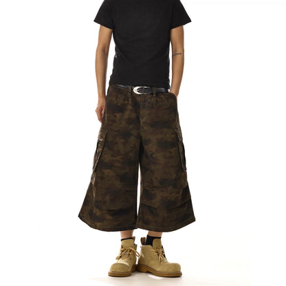 CAMO WIDE CARGO SHORTS