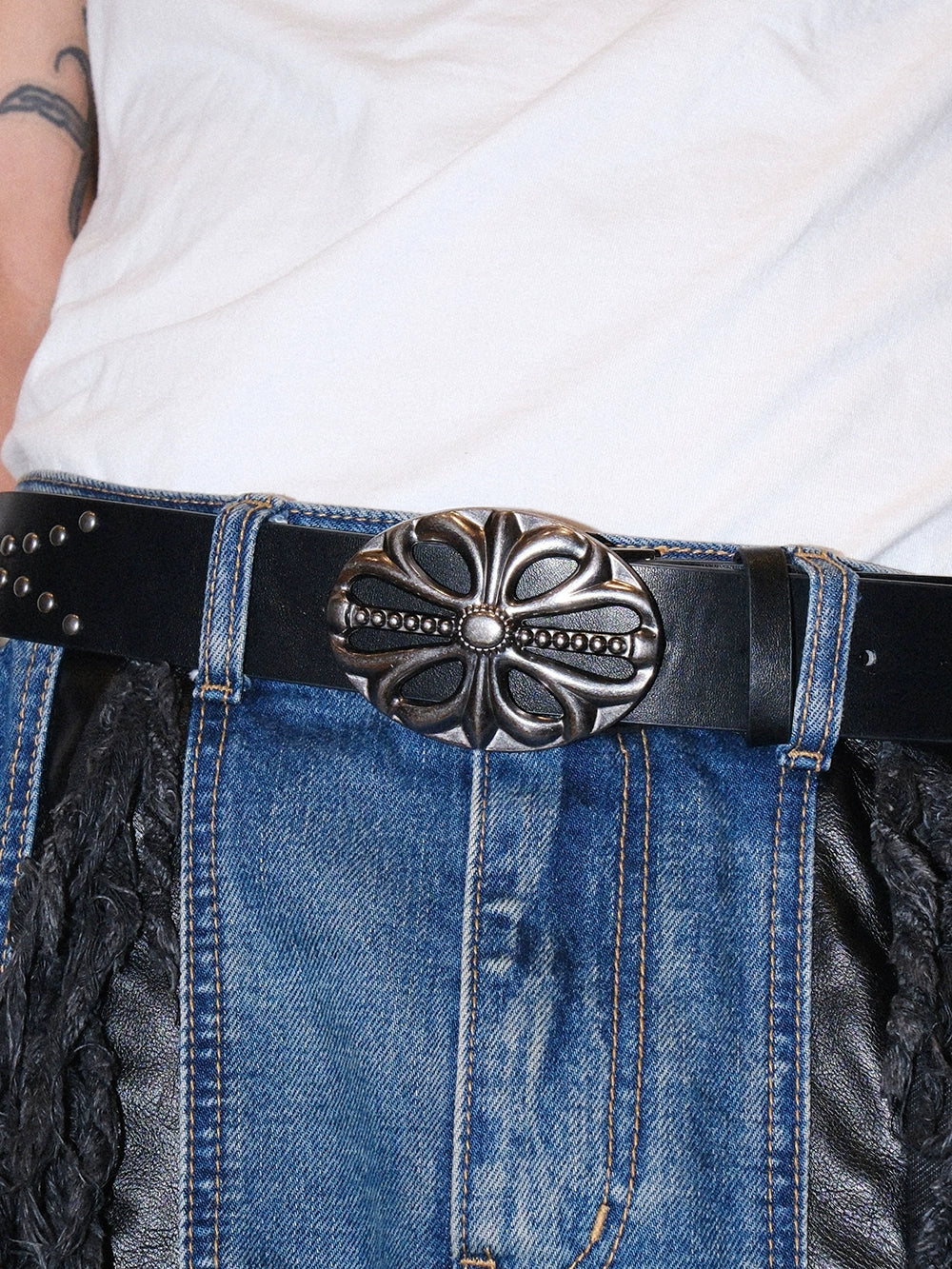 VINTAGE CROSS ICON TUDDED BELT