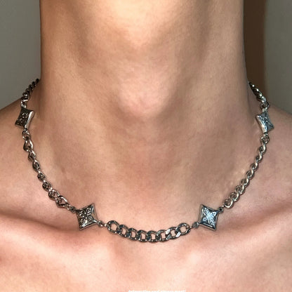 PYRAMID CHAIN NECKLACE