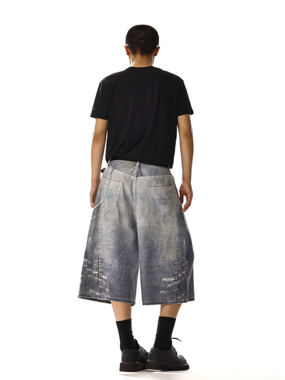 CHAIN GRAPHIC EMBELLISHED SHORTS