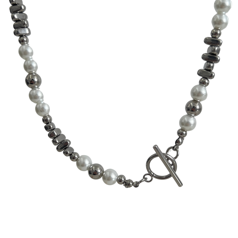 TOGGLE PEARL NECKLACE