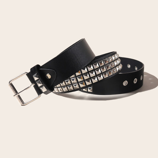 STUDDED PYRAMID LEATHER BELT