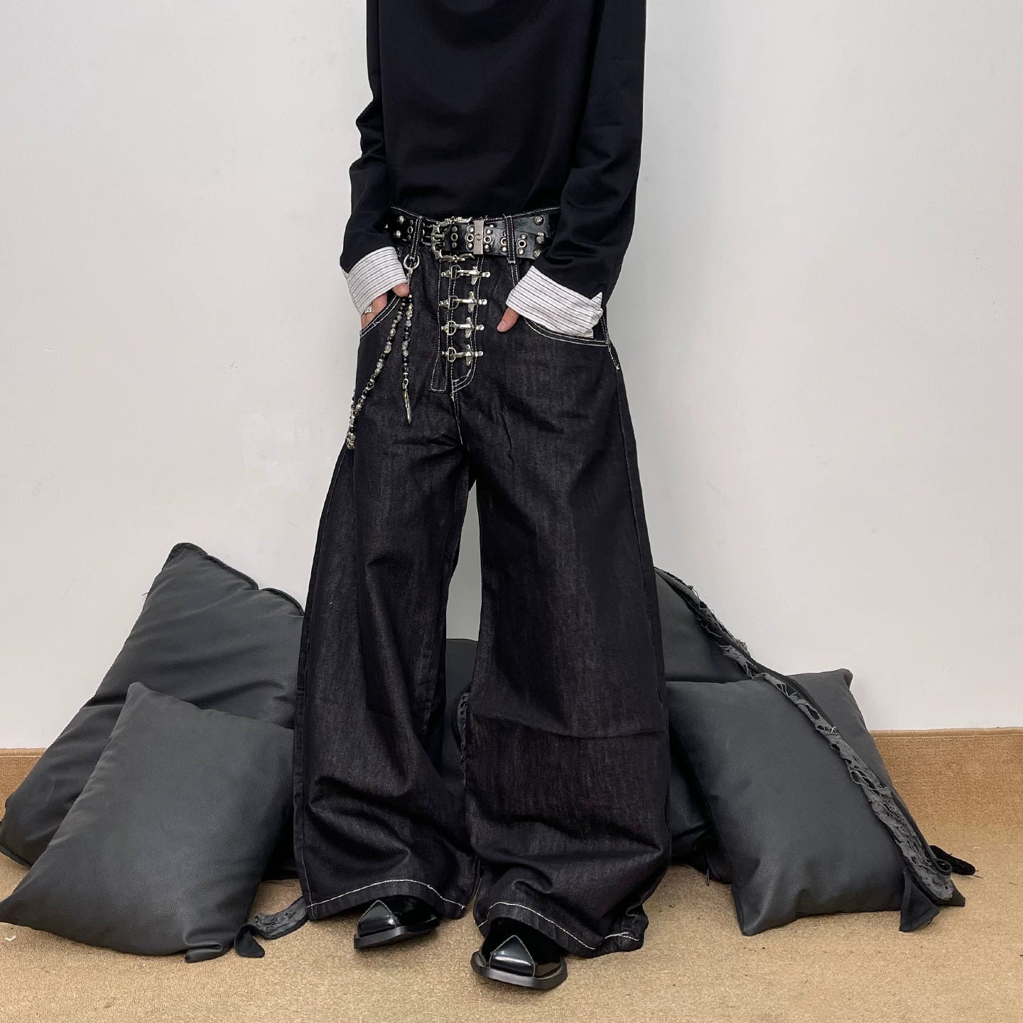 FRONT TOGGLE BAGGY DENIM – GEEK FRONT TOGGLE BAGGY DENIM – GEEK